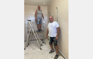 Coup de peinture dans les vestiaires 