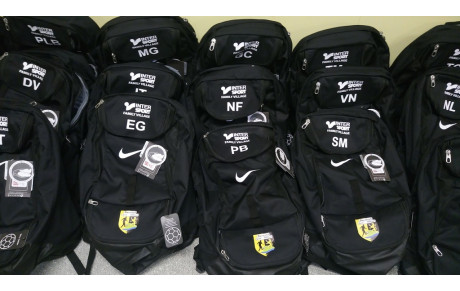 Remise d'un équipement aux éducateurs du BSA 